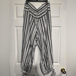 SHEIN Monochrome Patterned Wide Leg Pants